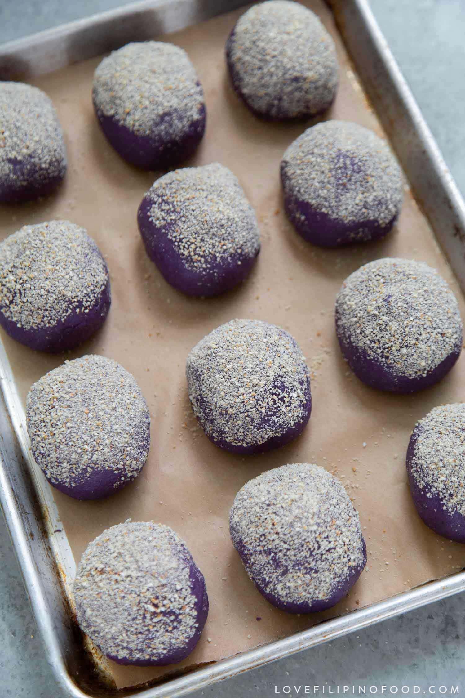 ube cheese pandesal before baking