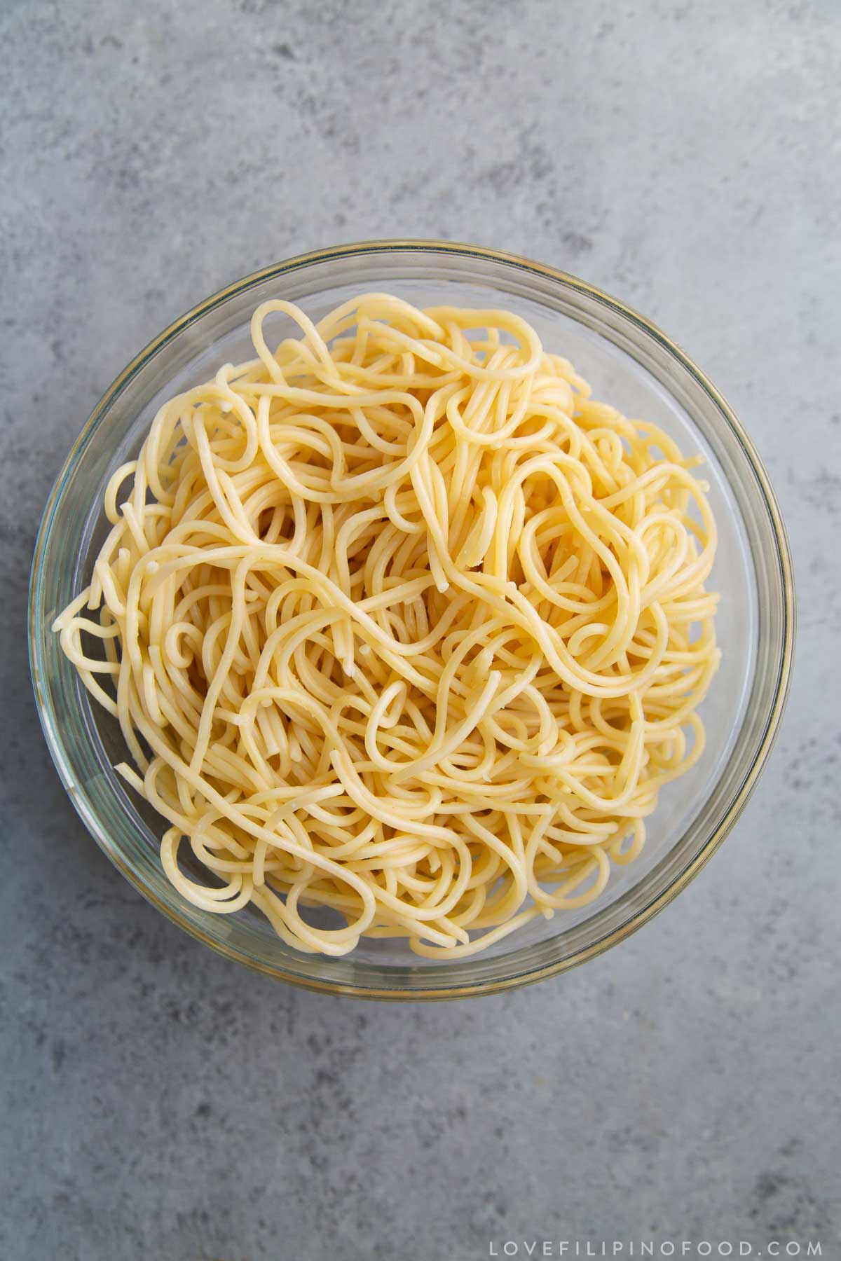 Filipino spaghetti noodles